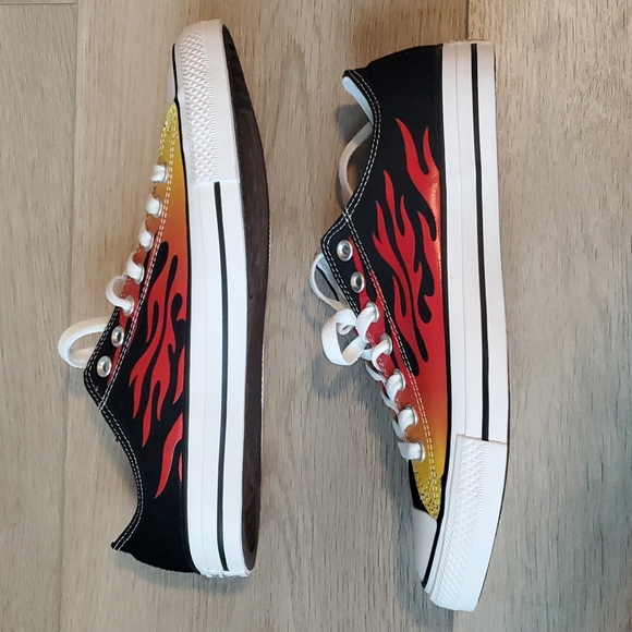 Converse Chuck Taylor All Star Low Flames shoes - Picture 1 of 6